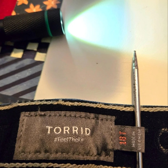 Torrid denim blue jeans flared bottom size 18T (tall) - Picture 5 of 13